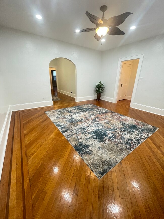 Livingroom - 222 Castleton Ave