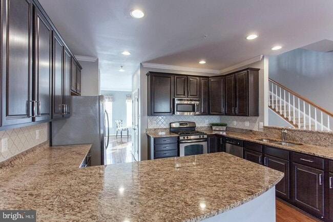 Foto del edificio - 2706 Amber Crest Rd