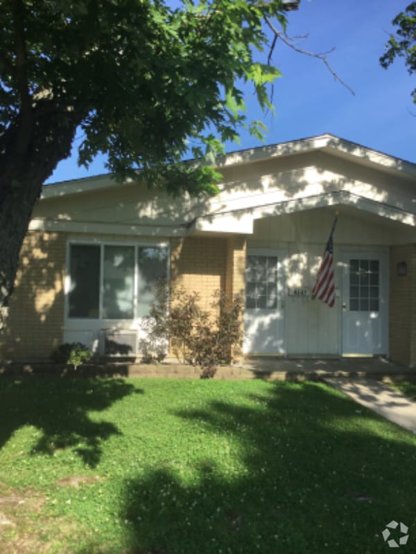Building Photo - 4647 Croftshire Dr