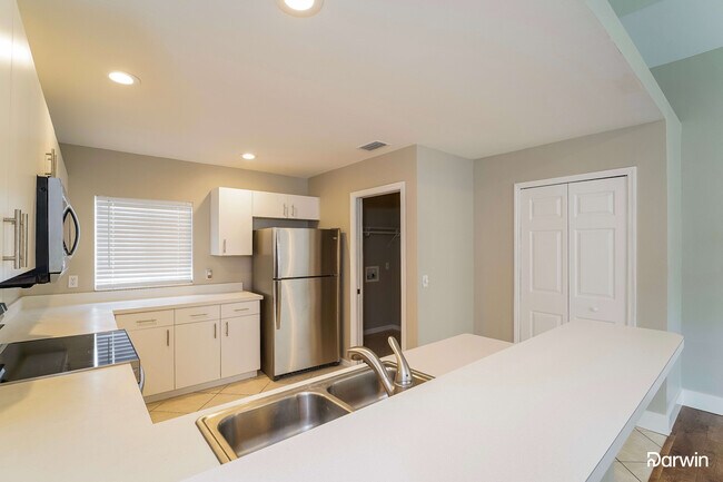 Foto del edificio - 1743 HAZELTON AVE, NORTH PORT, FL 34286