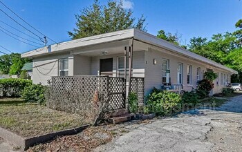 Building Photo - 5018 S Ridgewood Ave