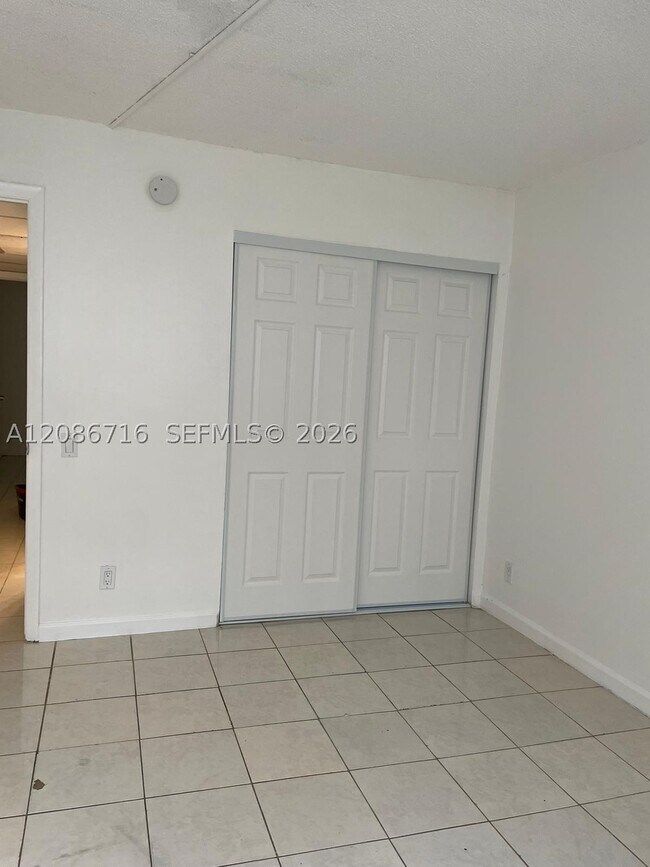 Foto del edificio - 4527 Treehouse Ln