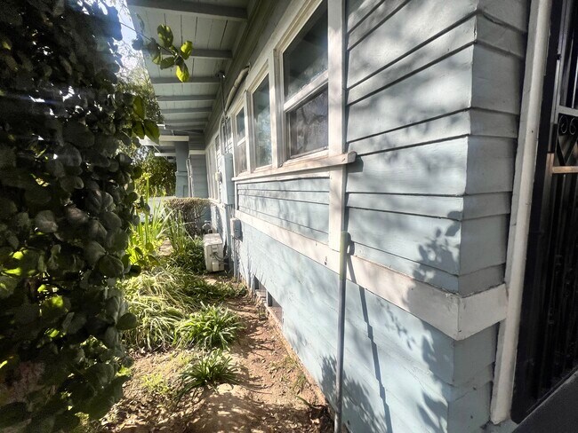 Foto del edificio - 1826 Lincoln Ave