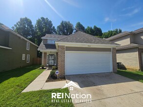 Building Photo - 4863 Royal Run Dr