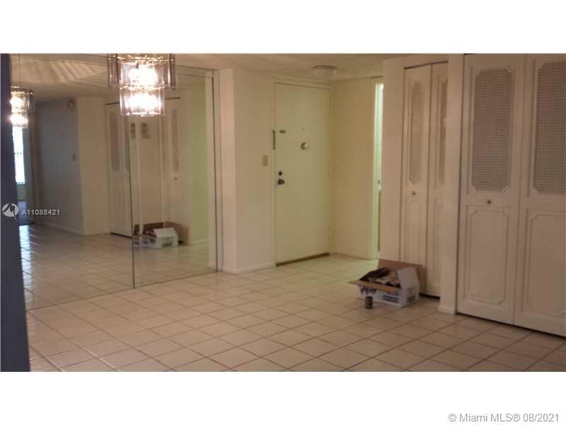 Foto principal - 3730 Inverrary Dr