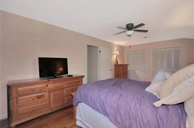 Foto del edificio - 3 bedroom 2.5 bath located in Walnut Hill