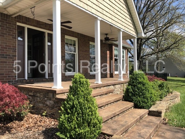 Building Photo - 8320 Rocky Fork Almaville Rd