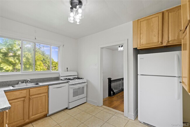 Foto del edificio - 245 W Walnut St