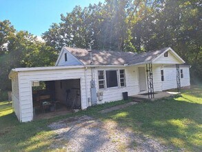 Building Photo - 1414 Daresa Ln