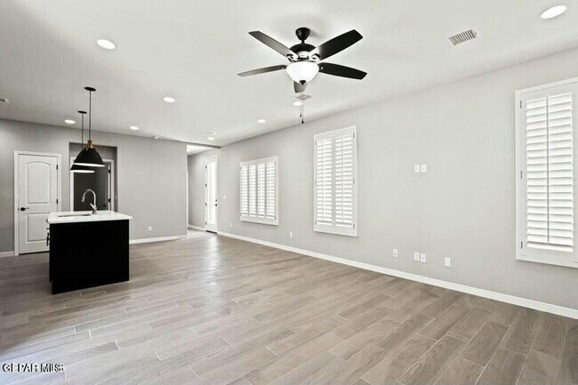 Building Photo - 14679 Pebble Hills Blvd
