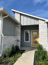 Building Photo - 1332 Plymouth St