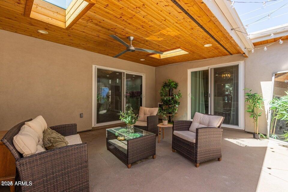 Foto principal - 5913 E Thomas Rd