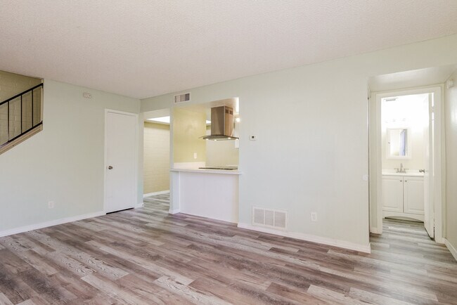 Building Photo - 4009 W Palomino Rd