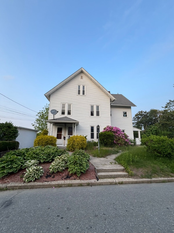 Foto del edificio - 24 Miles St