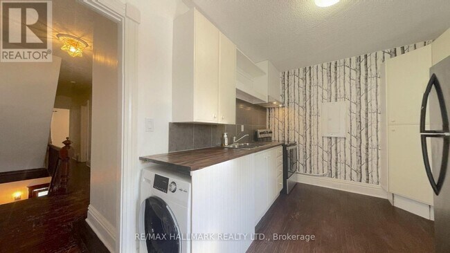 Photo du bâtiment - 149 Wellington St S