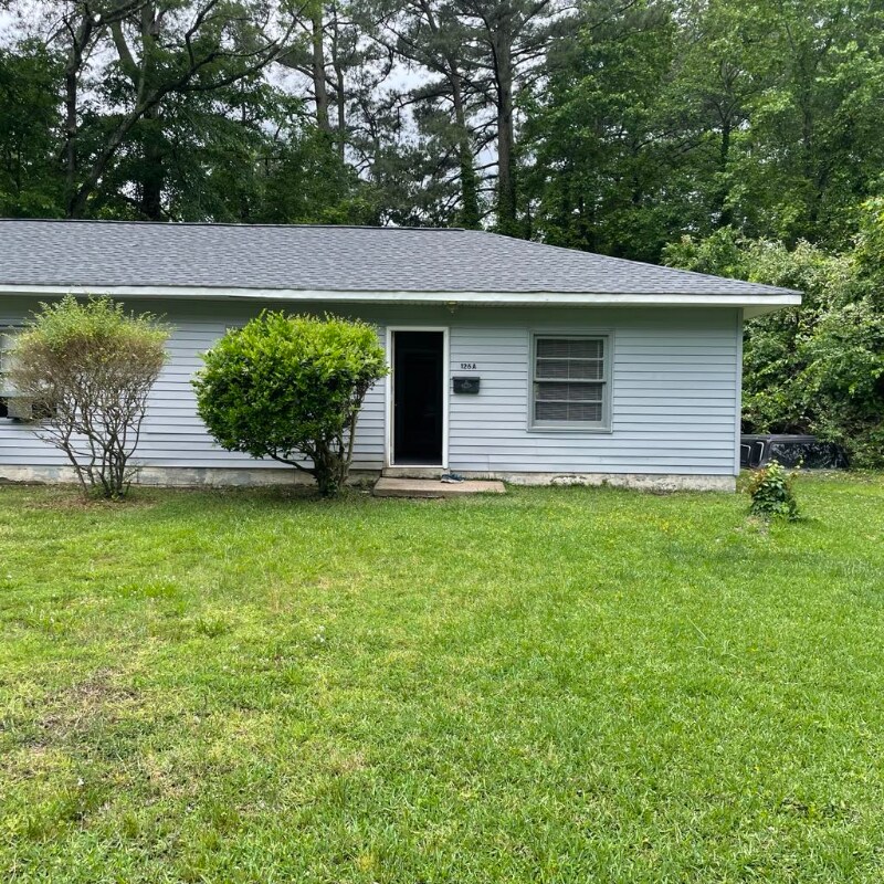 Foto principal - 126 Wickre St