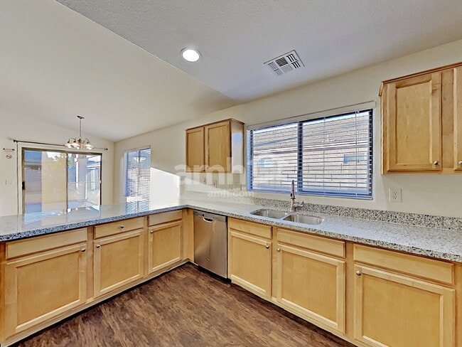 Building Photo - 13984 N 134th Dr