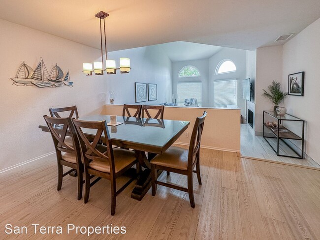 Building Photo - 2 br, 2.5 bath House - 4861 Seda Drive