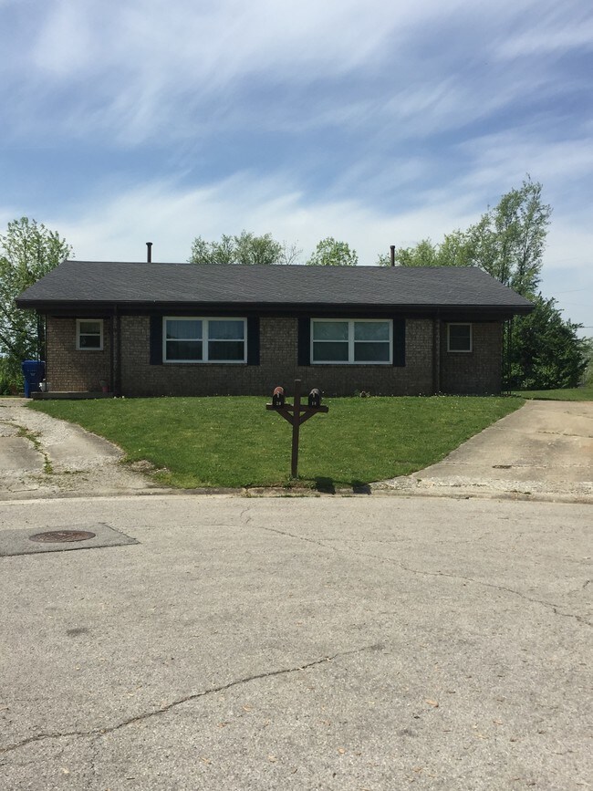 20 White Cir, Winchester, KY 40391 Townhouse for Rent in Winchester