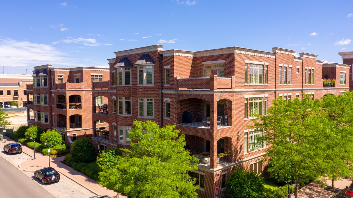 Foto principal - 180 W Benton Ave