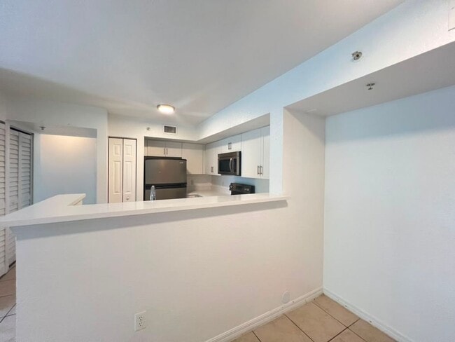 Interior Photo - The Oaks in North Miami