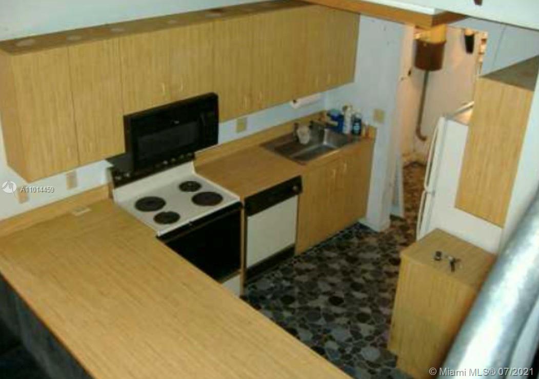Building Photo - 3643 SW 70th Ave