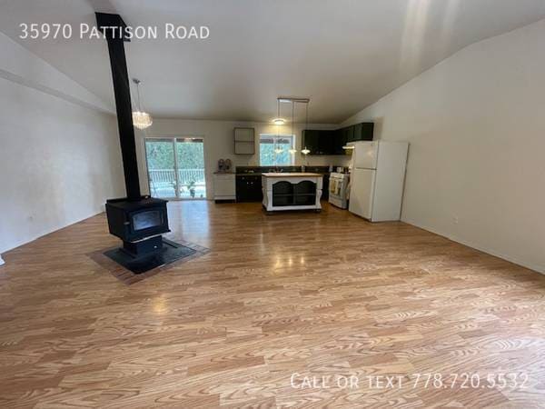 Building Photo - 3 Bedroom Home On Acreage