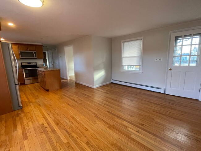 Building Photo - 4bd/2ba House for Rent, Dogs Ok, Available...