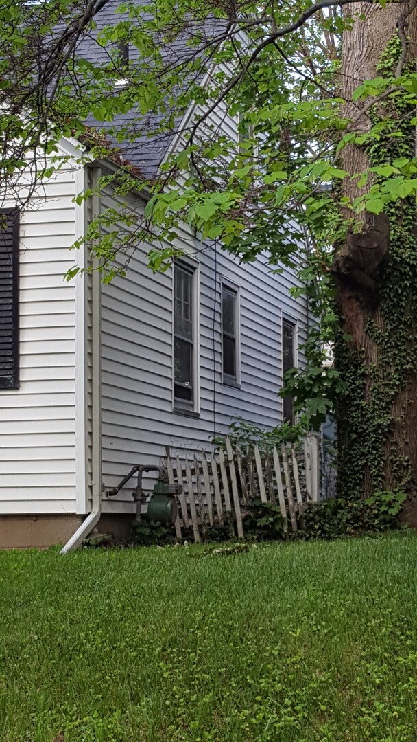 Foto del edificio - nice 2 bedroom house ready for move in ASAP.