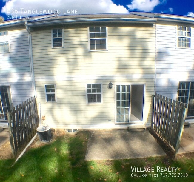 Building Photo - Spacious 2-BR Townhome in Dallastown Schoo...