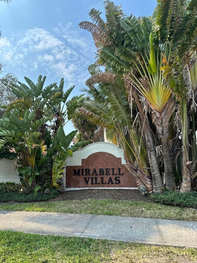 Foto del edificio - 805 Villa Cir