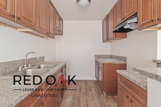 Foto del edificio - 15005 Sherman Way