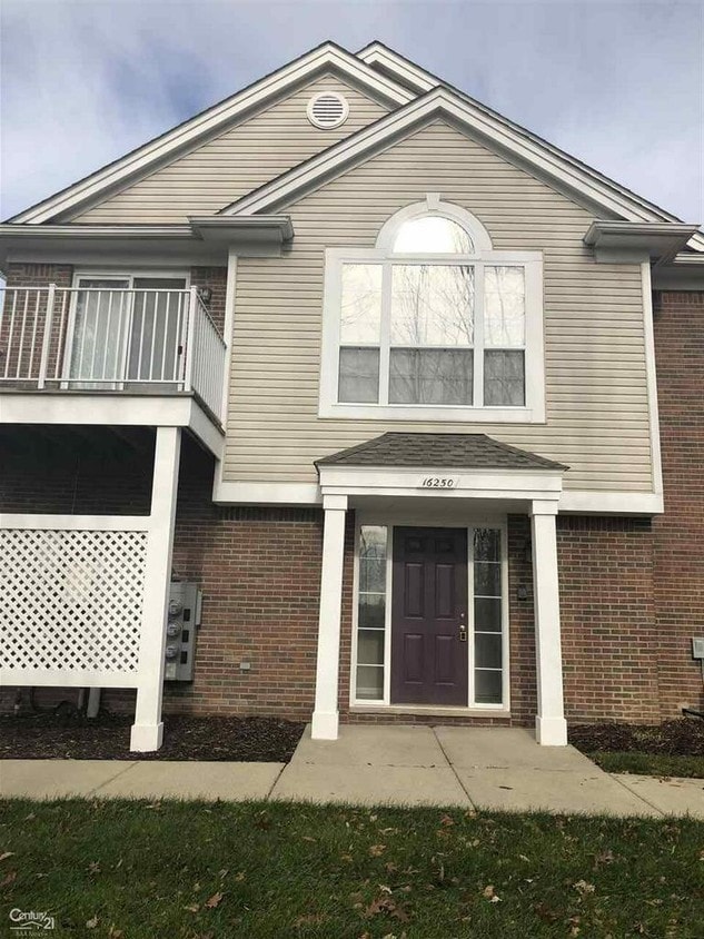 16250 Grandview Dr, MI 48044 Condo for Rent in MI