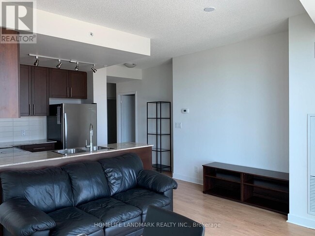 Building Photo - 3985 Grand Park Dr