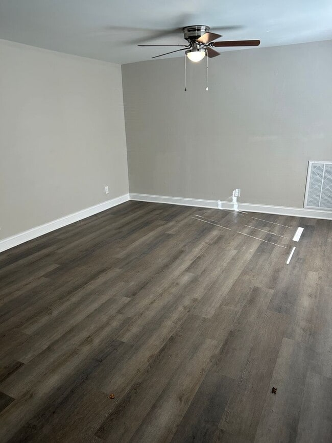 Foto del edificio - 1651 22nd St