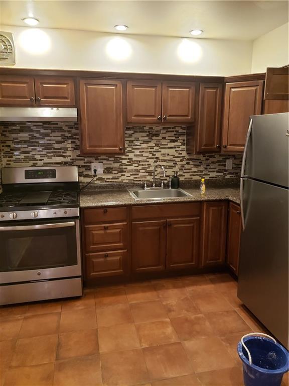 Foto del edificio - 1588 Remsen Ave