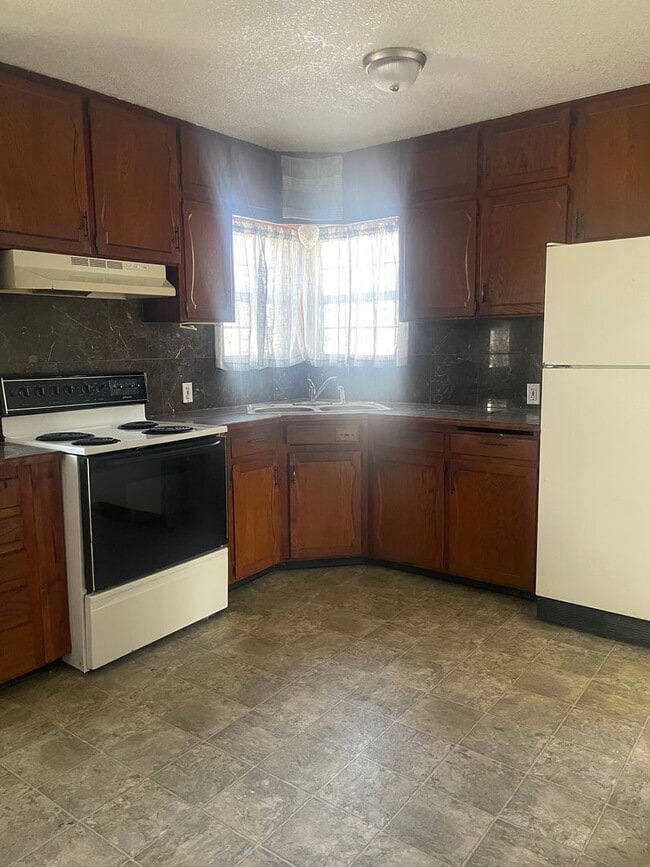 Building Photo - Charming 2 Bed 1 Bath Home : Aurora MO