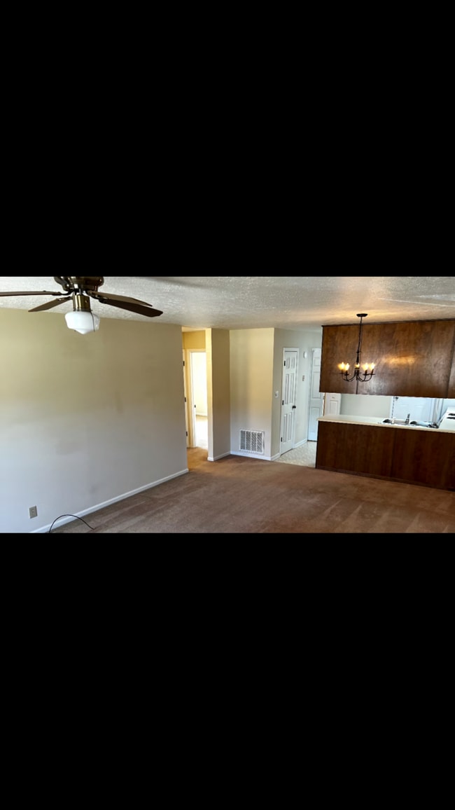 Building Photo - Milledgeville DUPLEX