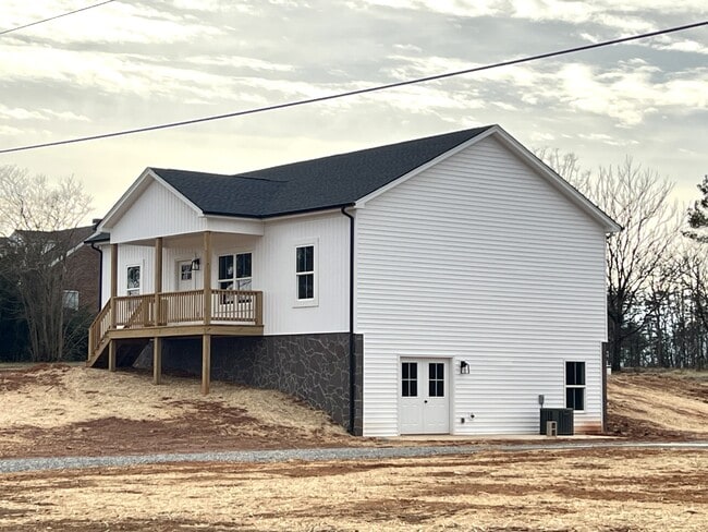 Foto del edificio - 1346 S Coolwell Rd