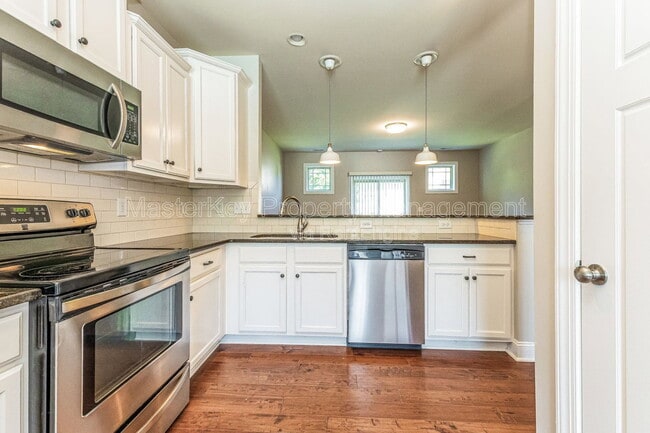 Building Photo - 2805 Piedmont River Way