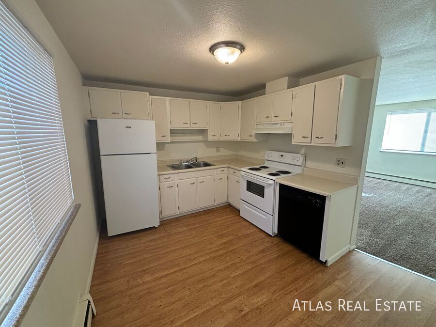 Foto principal - Newly Renovated Upper Level 2 Bed 1 Bath U...