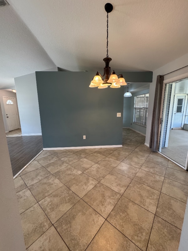 Foto del edificio - 1002 Stout Ct