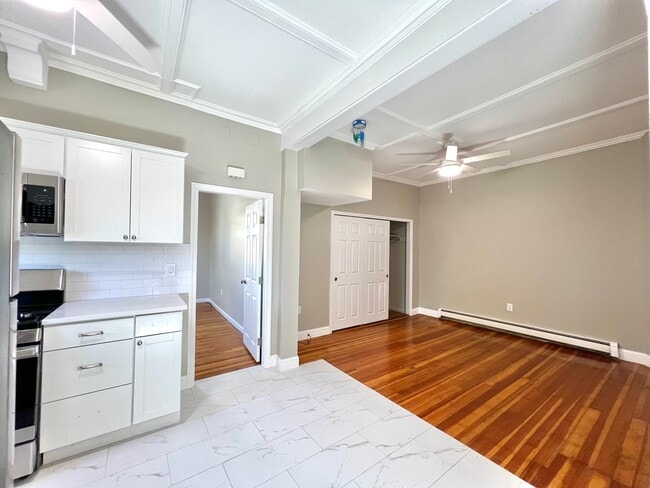 Kitchen/Liviing - 6 Holland St