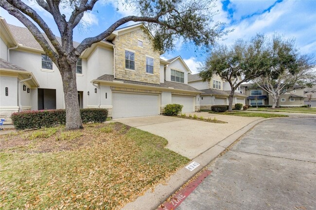 Building Photo - 4340 Lake Walk Ct