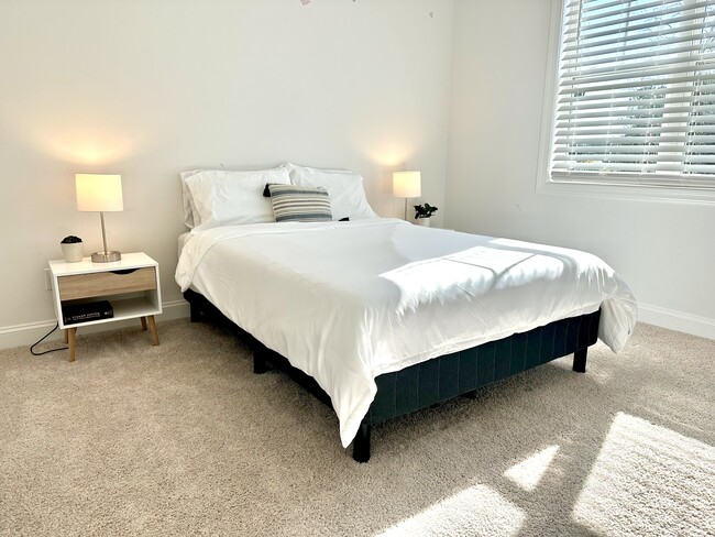 Building Photo - 203 Southerby Bluffs Ct