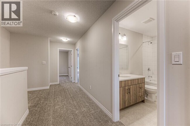 Photo du bâtiment - 252 Green Gate Blvd