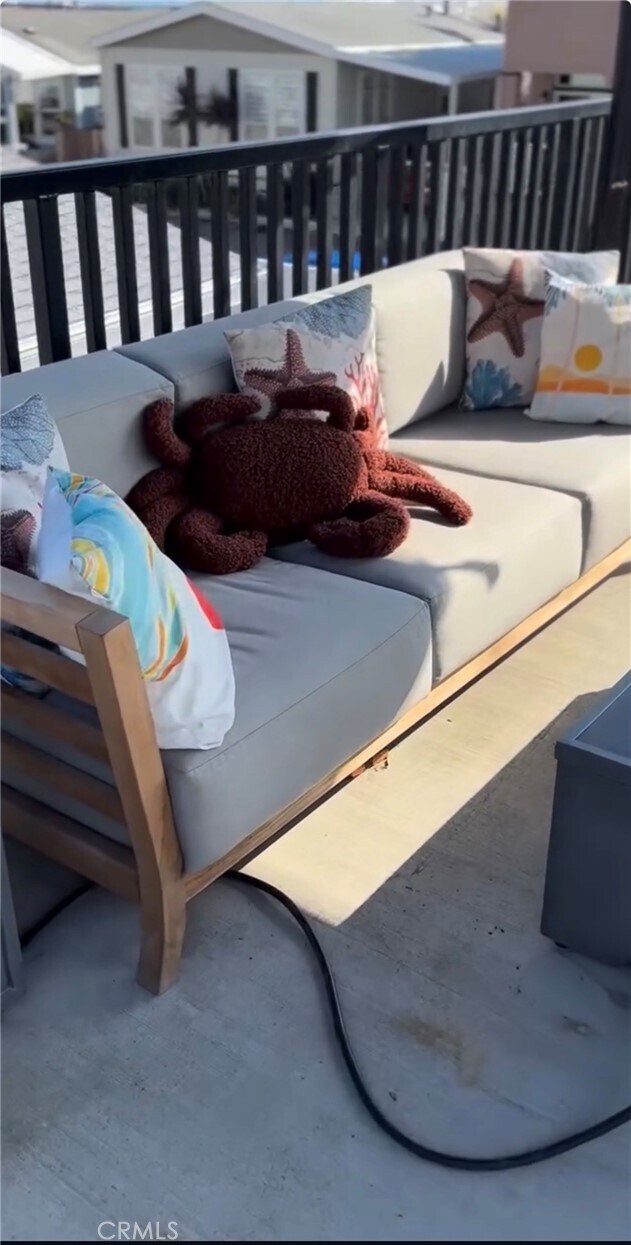 Foto del edificio - 21851 Newland St