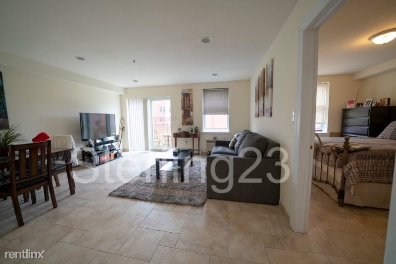 Foto principal - 30-13 30th St