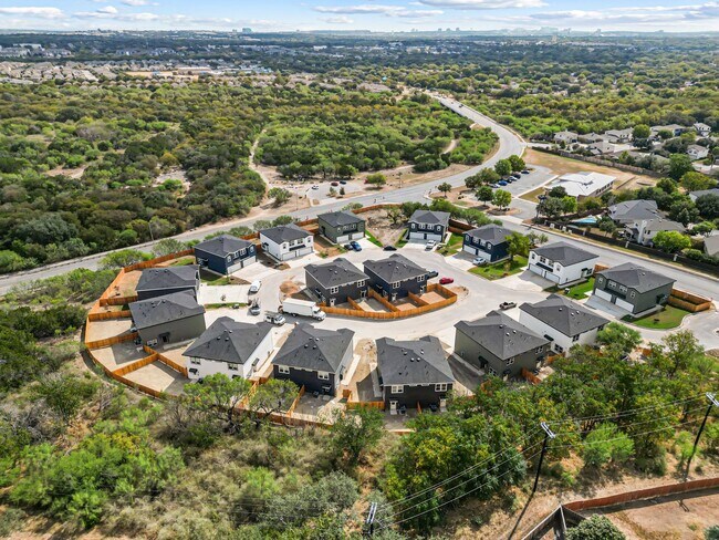 Foto del edificio - 130 Sai Manor