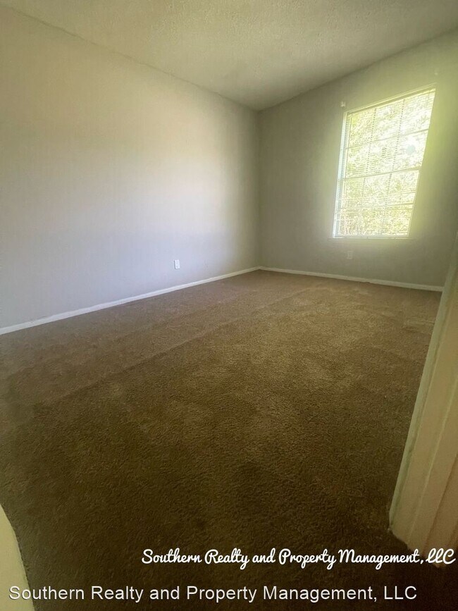 Foto del edificio - 3 br, 2 bath House - 5252 Levenson Road
